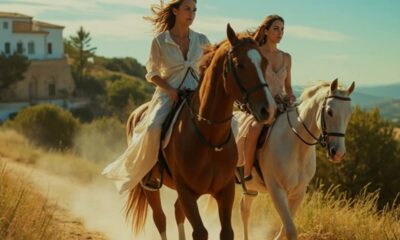 Las hijas de Julio Iglesias muestran su verano en Marbella y pasean a caballo